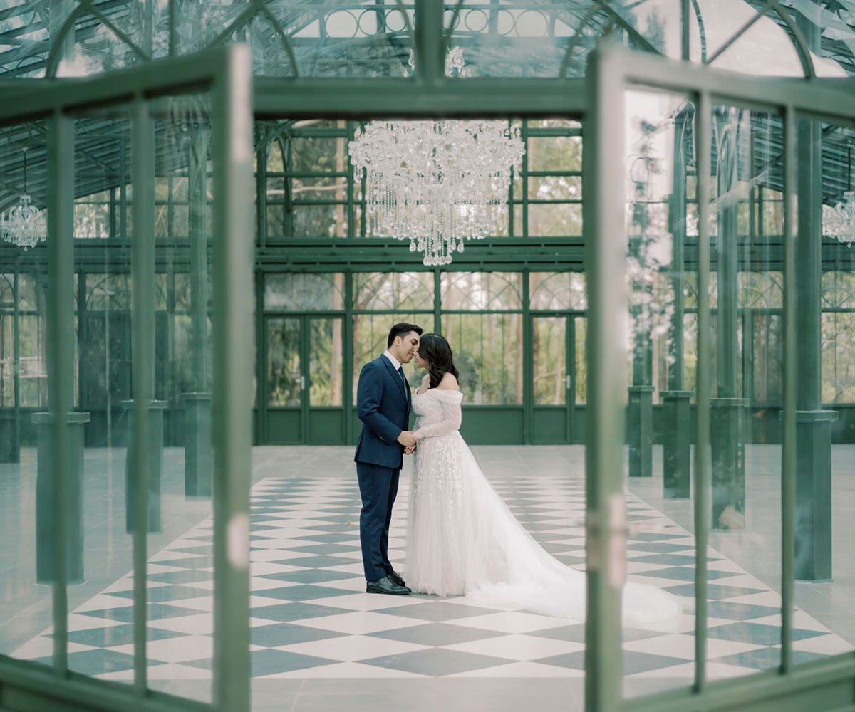 large wedding georgian style greenhouse