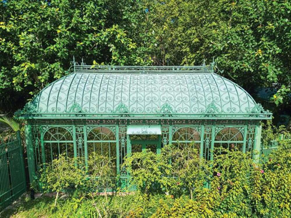 Greenhouse for garden