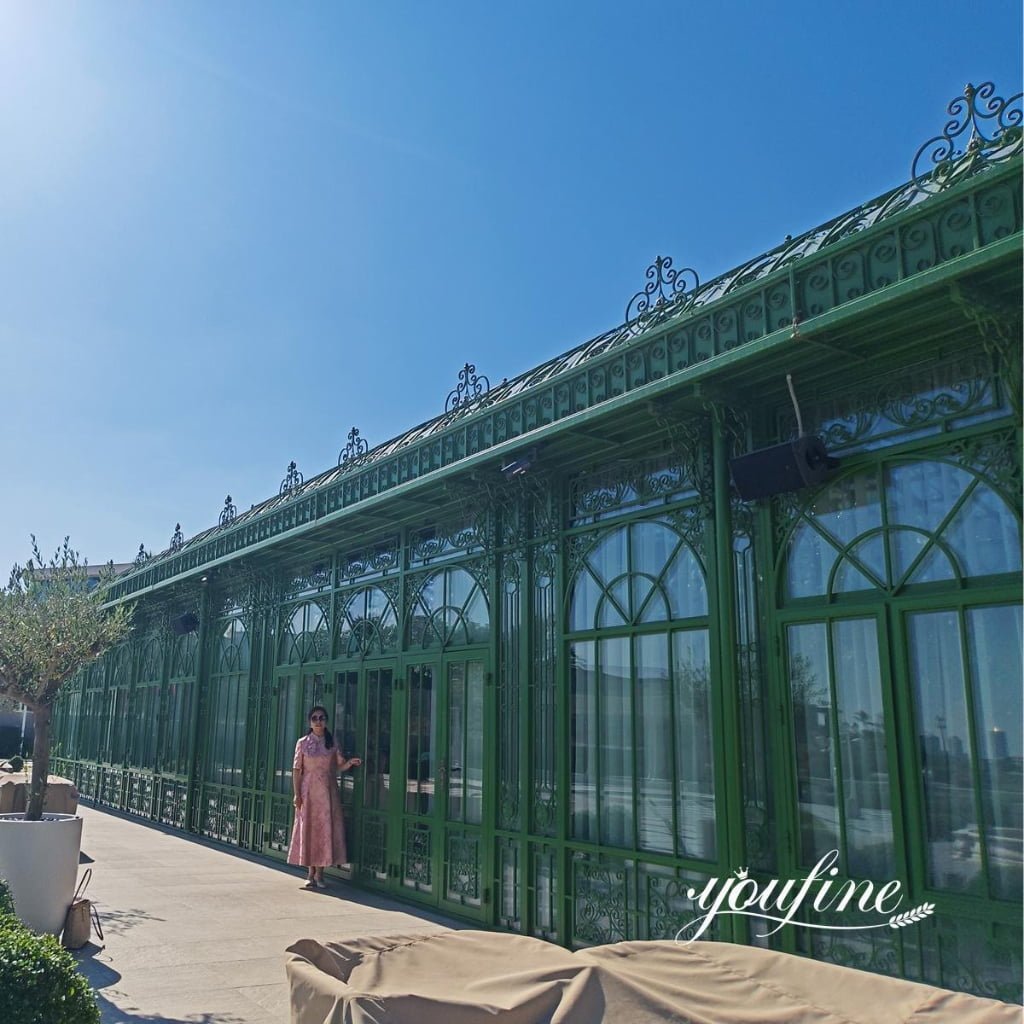 YouFine's Leader, Dora, Visits Dubai to Visit the Iron Greenhouse