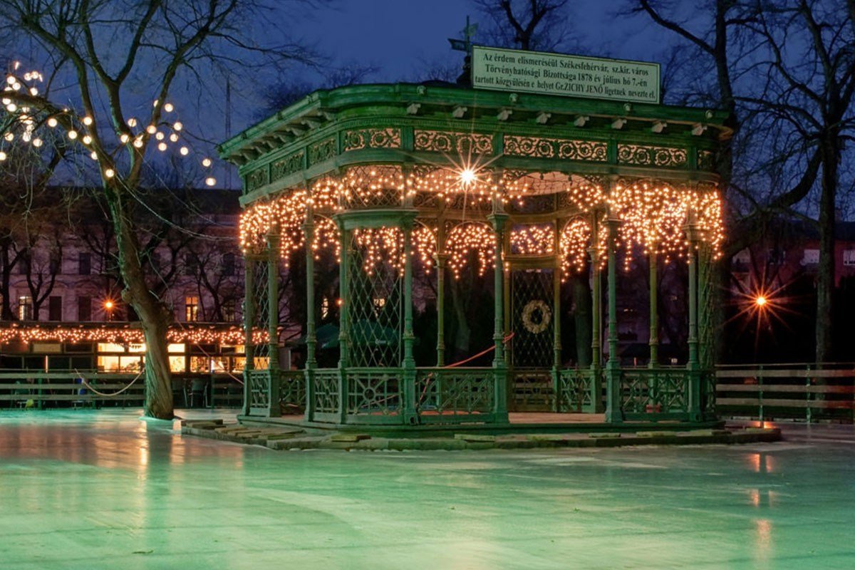 outdoor Zichy Park pavilion